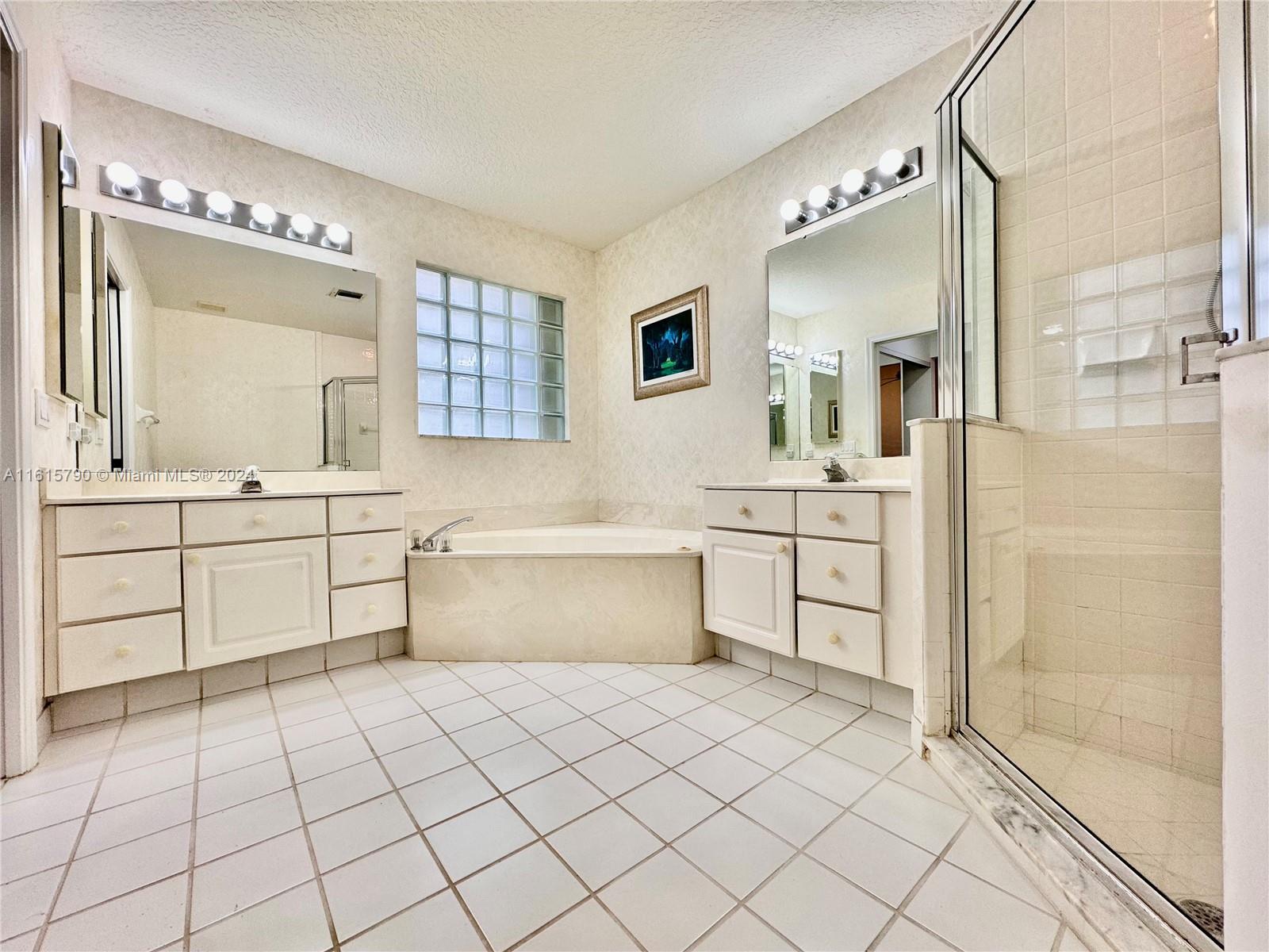 7807 Great Glen Cir