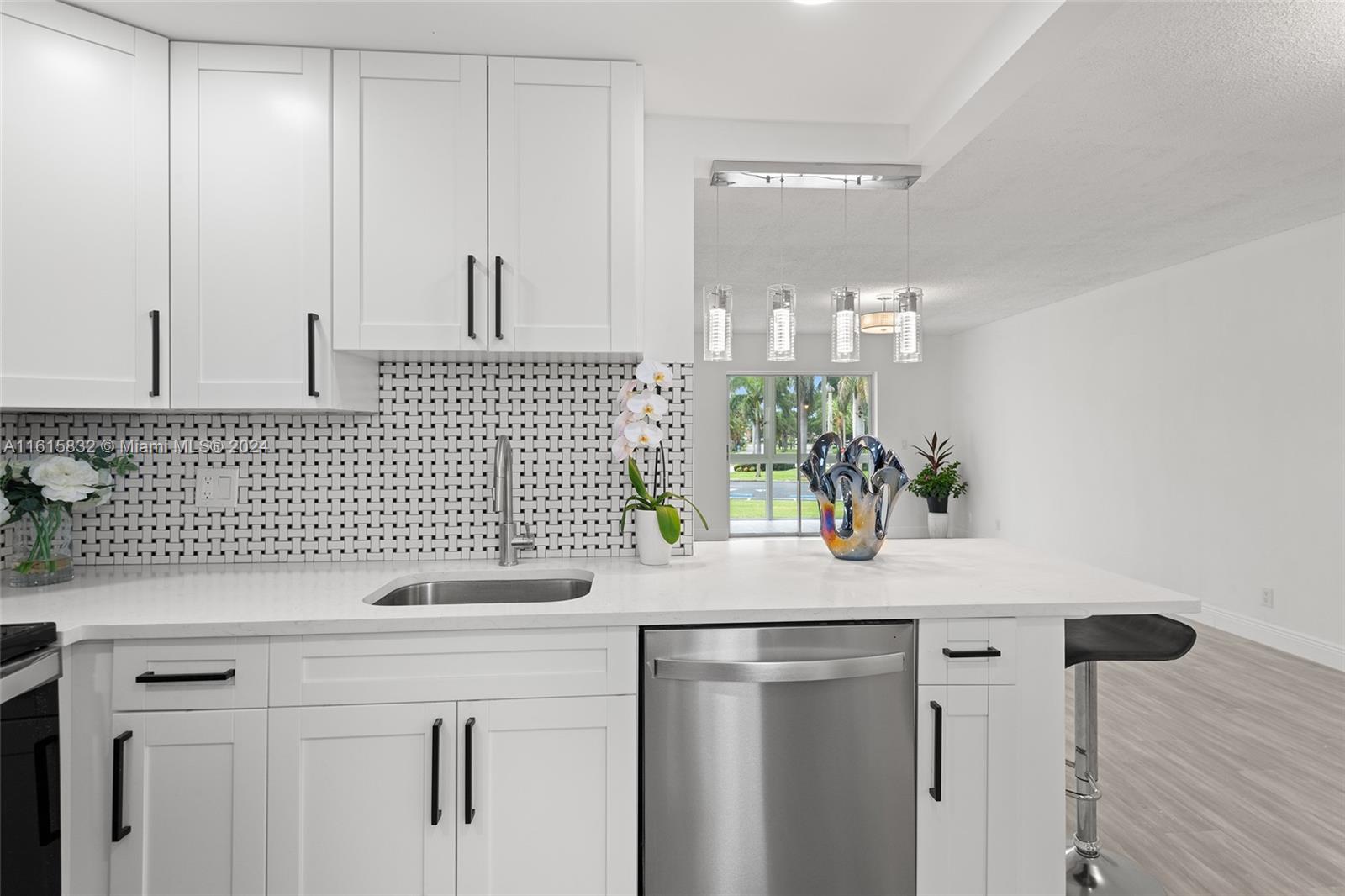 2515 NE 1st Ct # 205