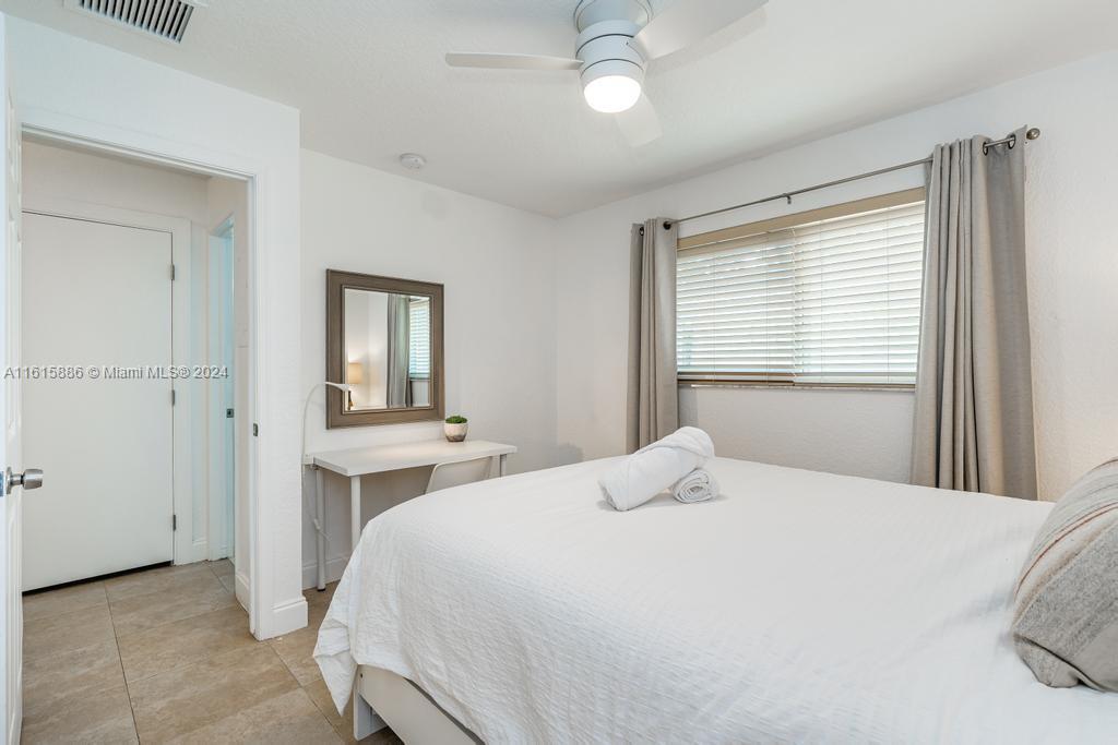 2717 SW 46th St