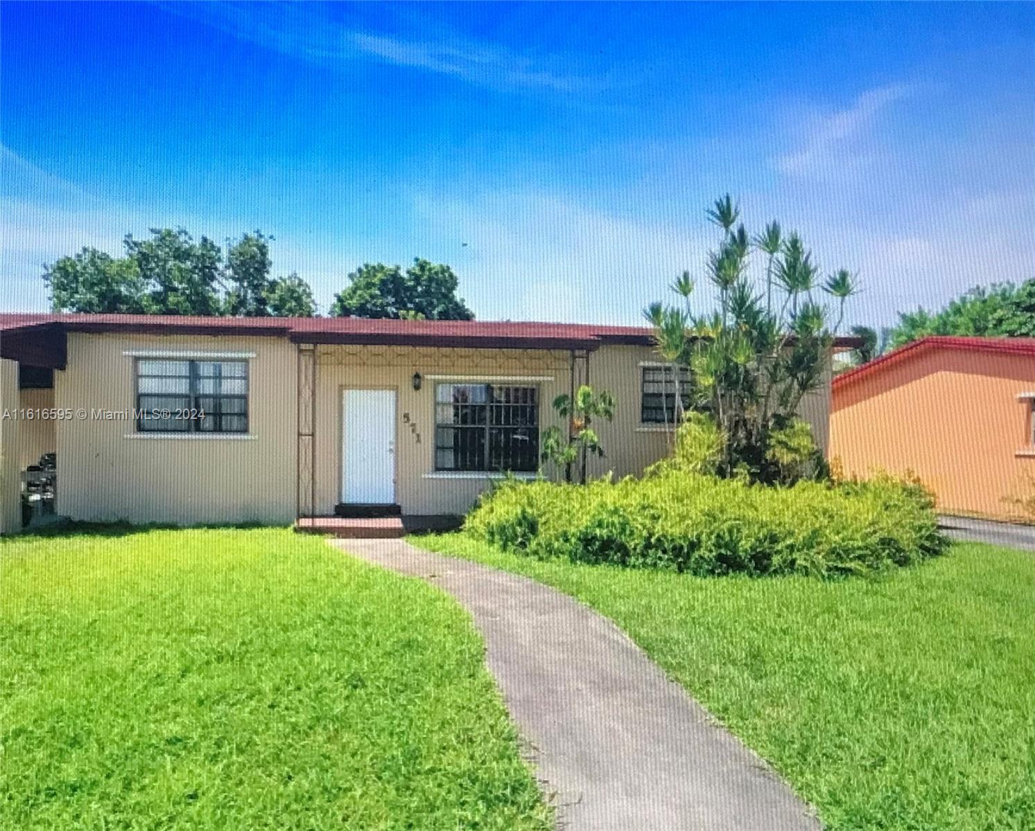 571 NW 183rd St