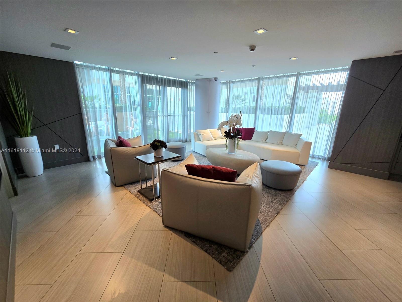 330 Sunny Isles Blvd # 2404 Unit: 5-2404