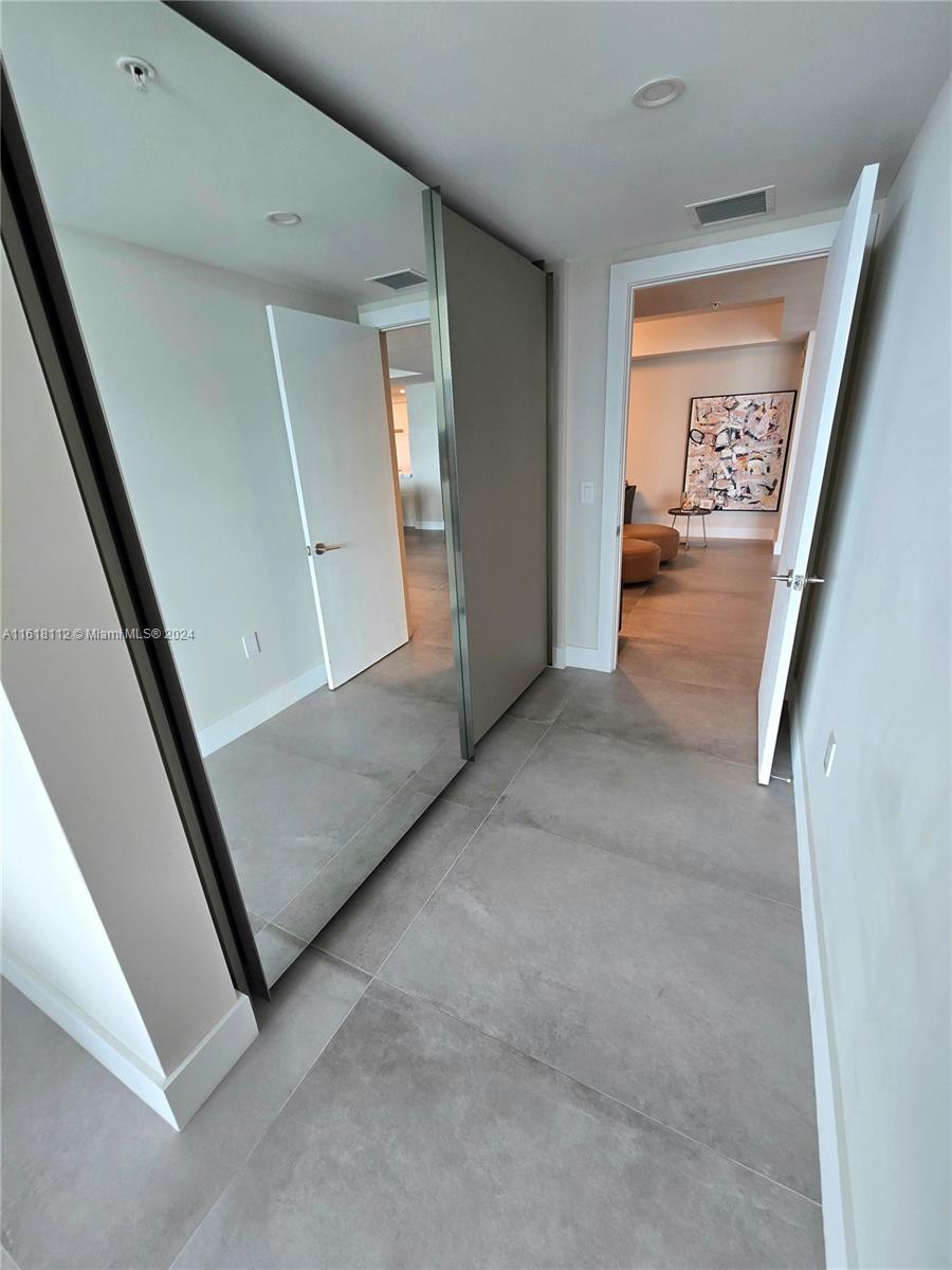 330 Sunny Isles Blvd # 2404 Unit: 5-2404