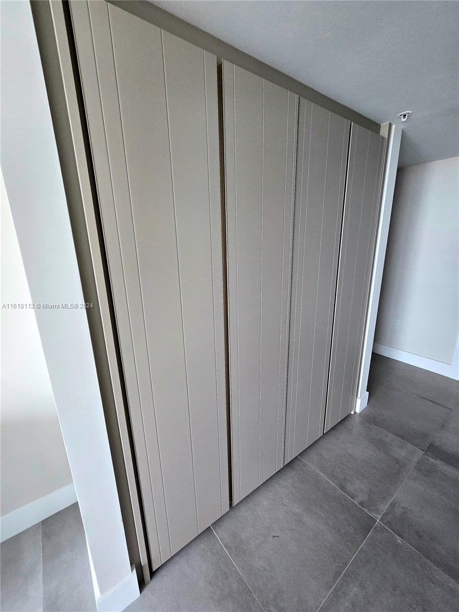 330 Sunny Isles Blvd # 2404 Unit: 5-2404