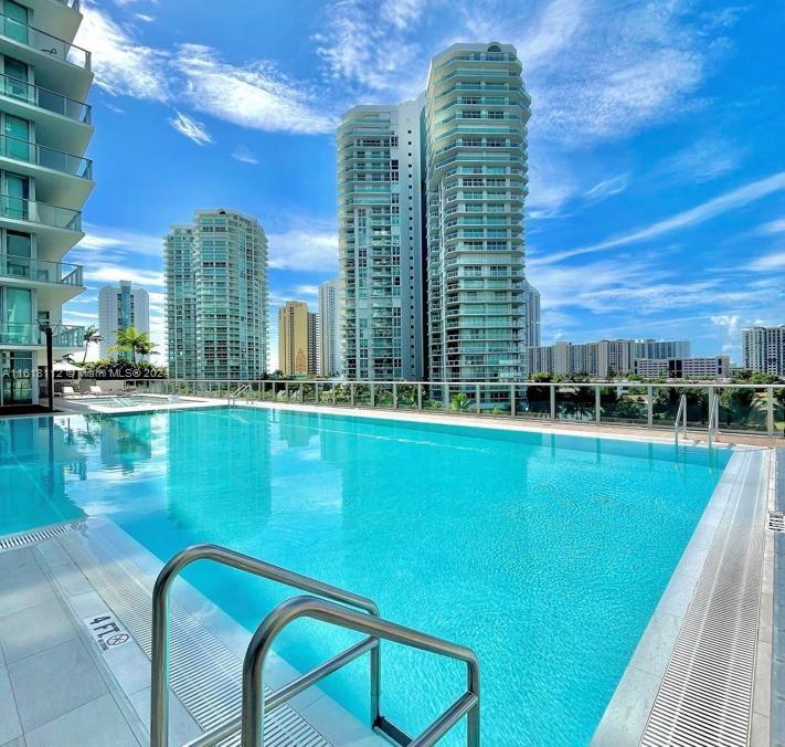 330 Sunny Isles Blvd # 2404 Unit: 5-2404