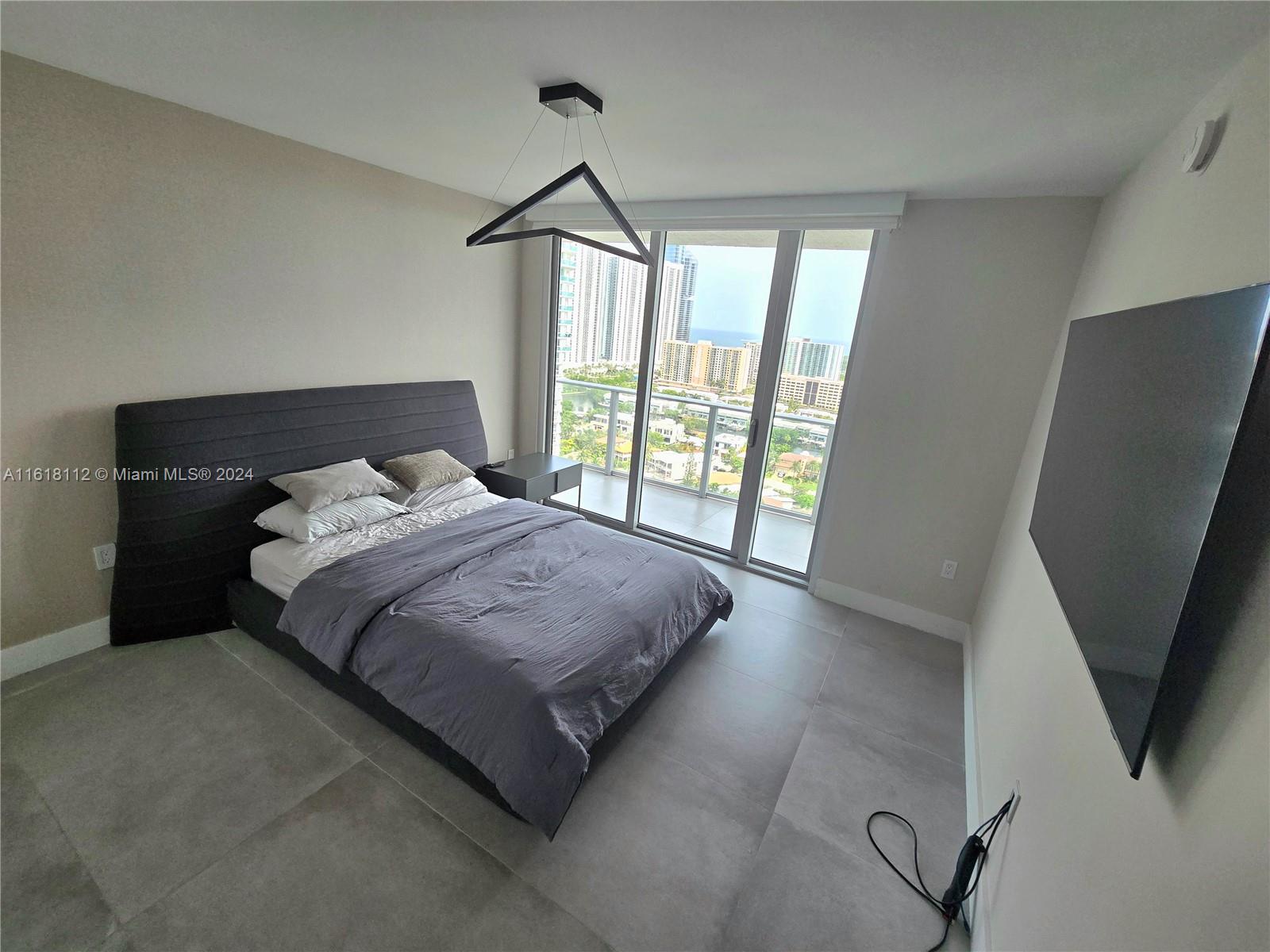 330 Sunny Isles Blvd # 2404 Unit: 5-2404