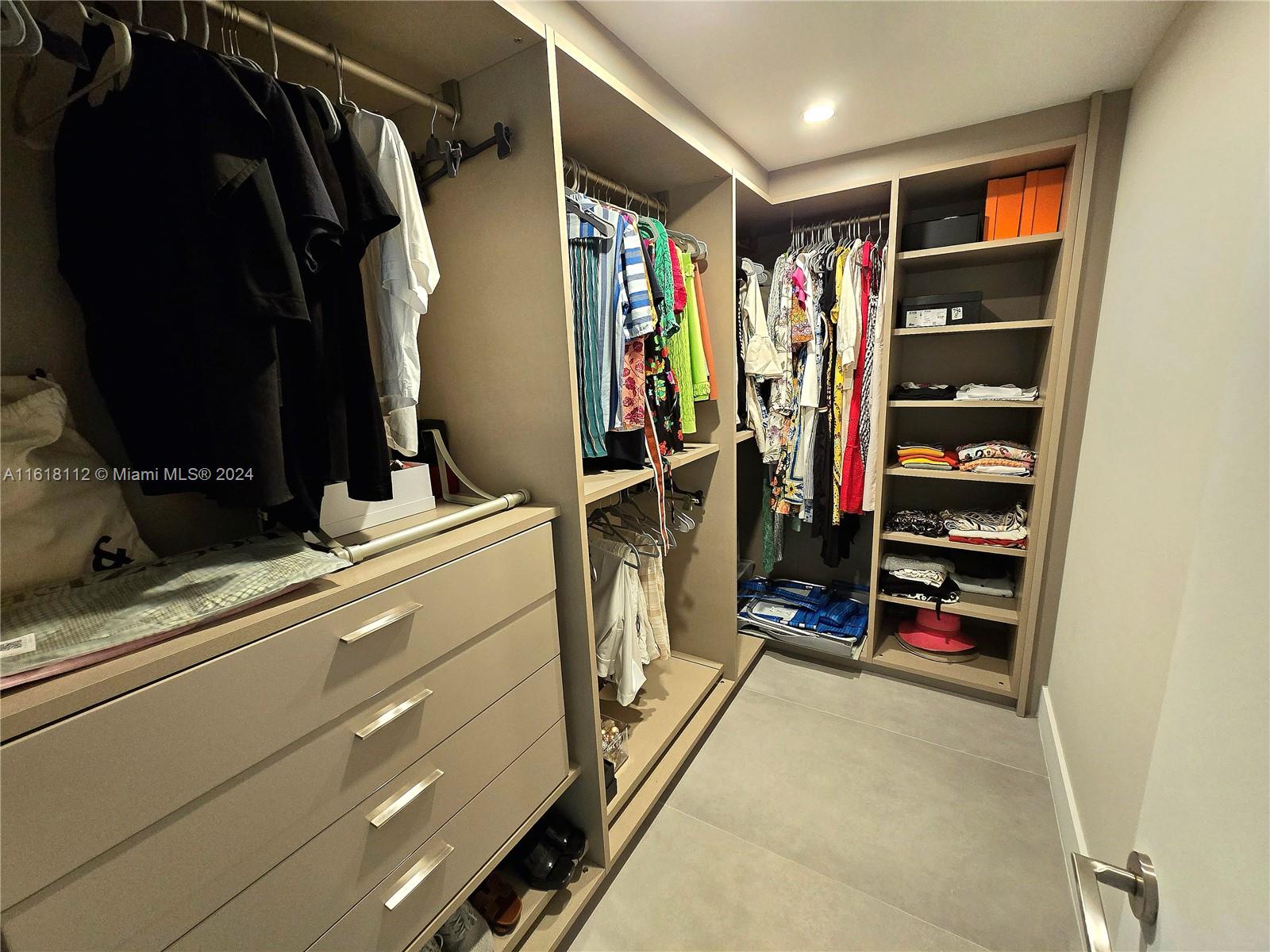 330 Sunny Isles Blvd # 2404 Unit: 5-2404