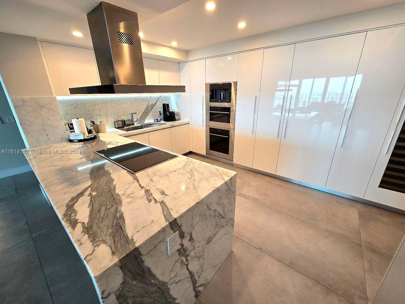 330 Sunny Isles Blvd # 2404 Unit: 5-2404