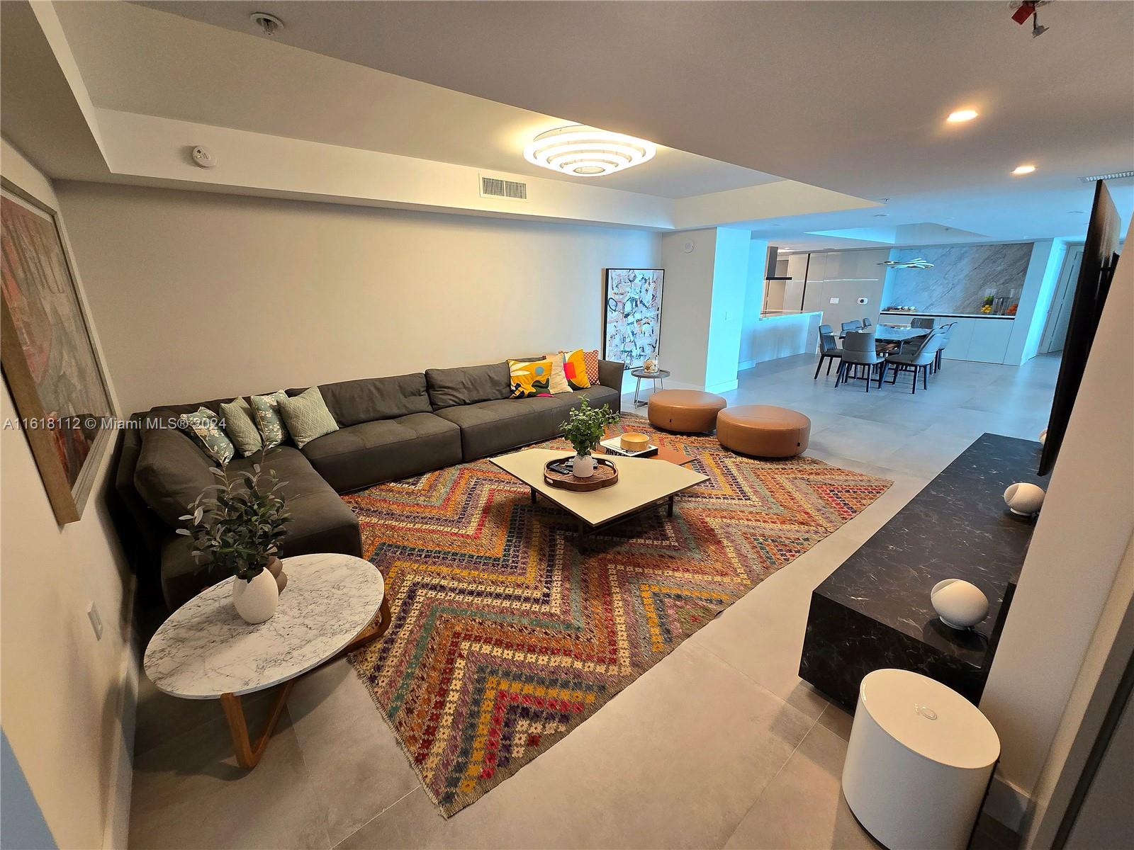 330 Sunny Isles Blvd # 2404 Unit: 5-2404