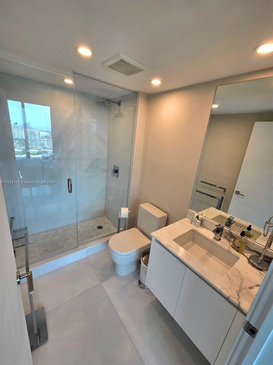 330 Sunny Isles Blvd # 2404 Unit: 5-2404