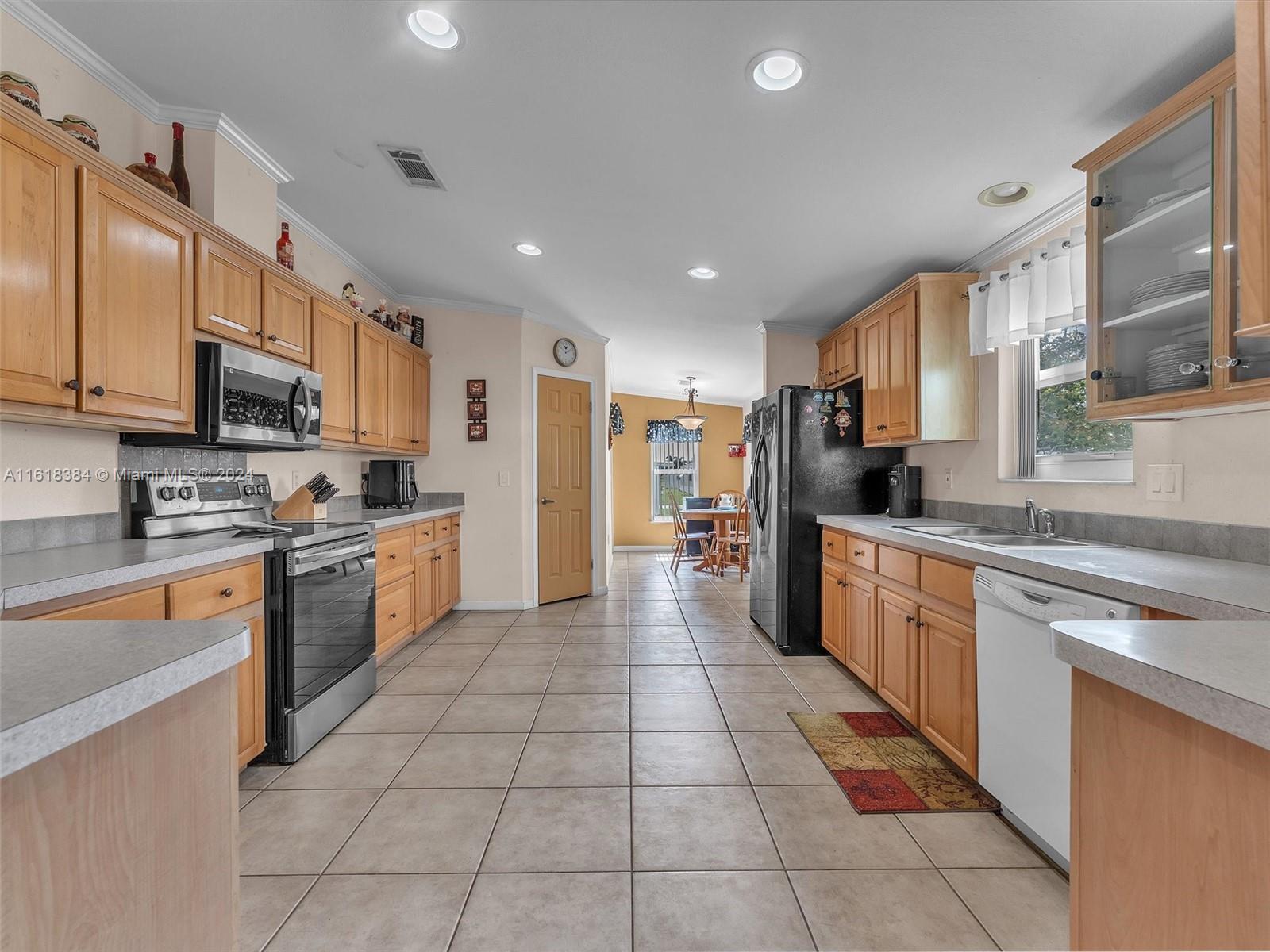2244 SW 84th Ave