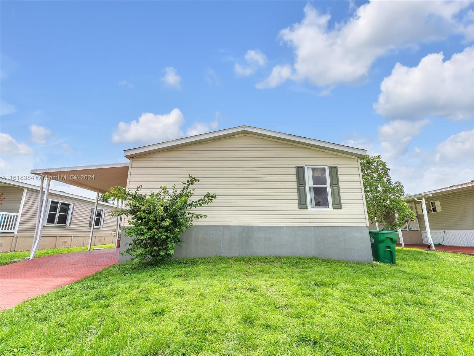 2244 SW 84th Ave