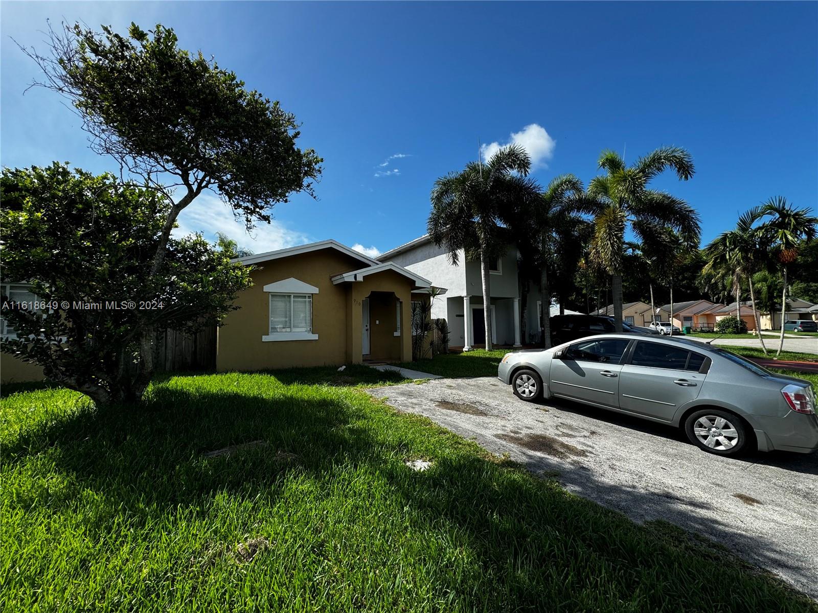 910 SW 8th Pl # 910