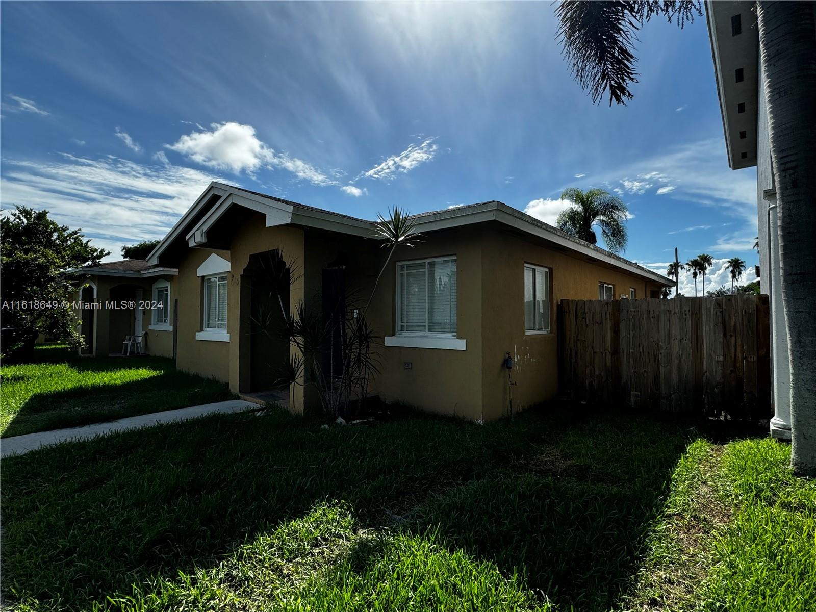 910 SW 8th Pl # 910