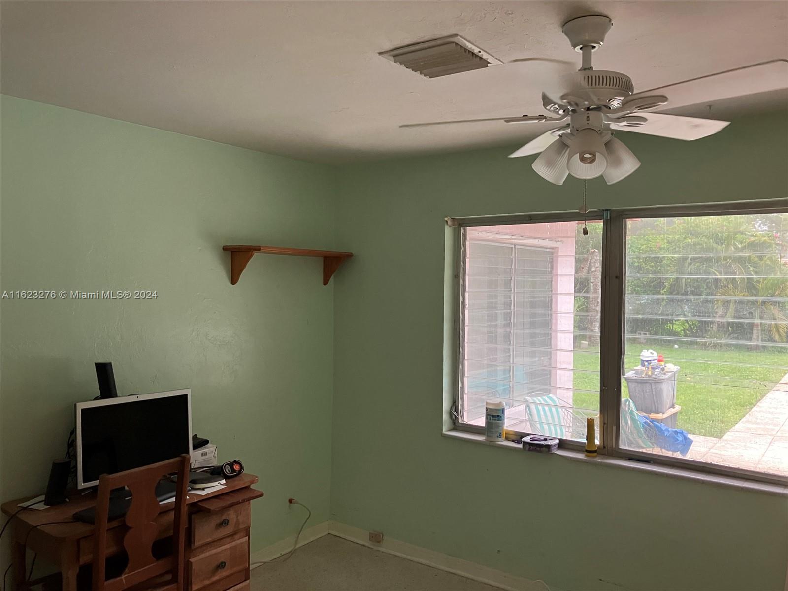 872 Orchid Dr
