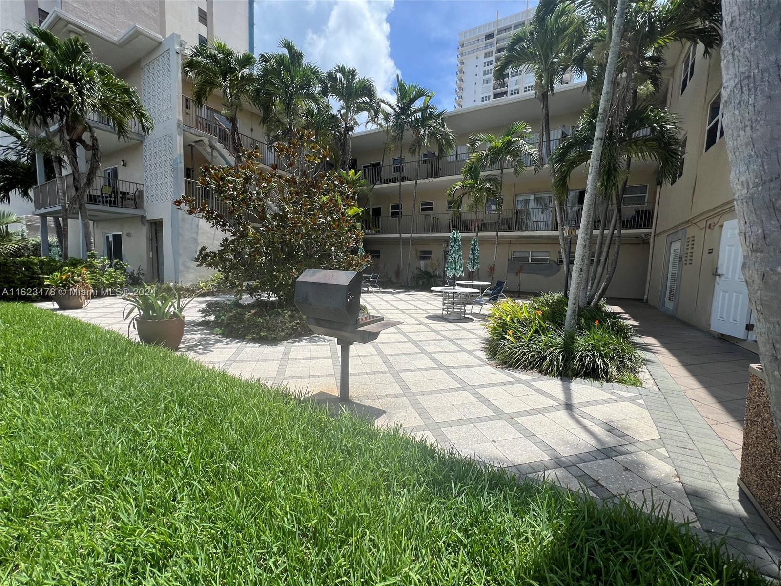 2200 S Ocean Dr # N311