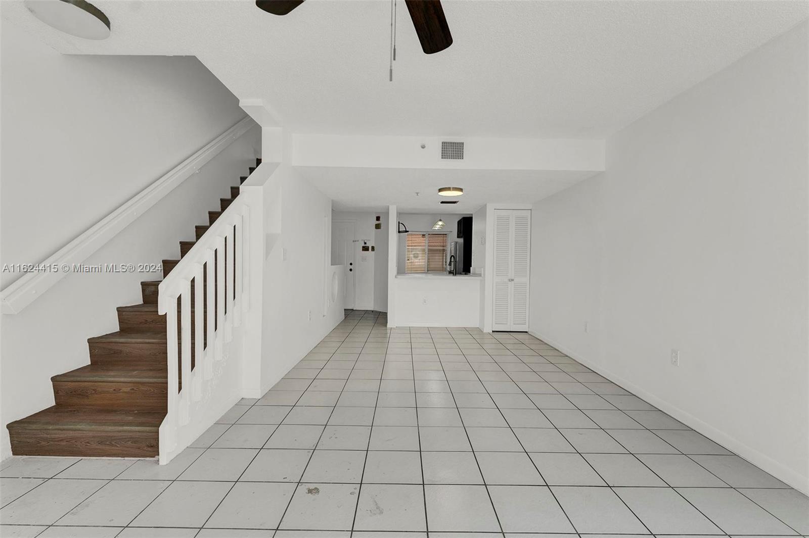 205 Riviera Cir # 6 Unit: 40-6