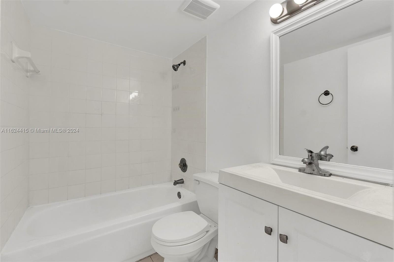 205 Riviera Cir # 6 Unit: 40-6