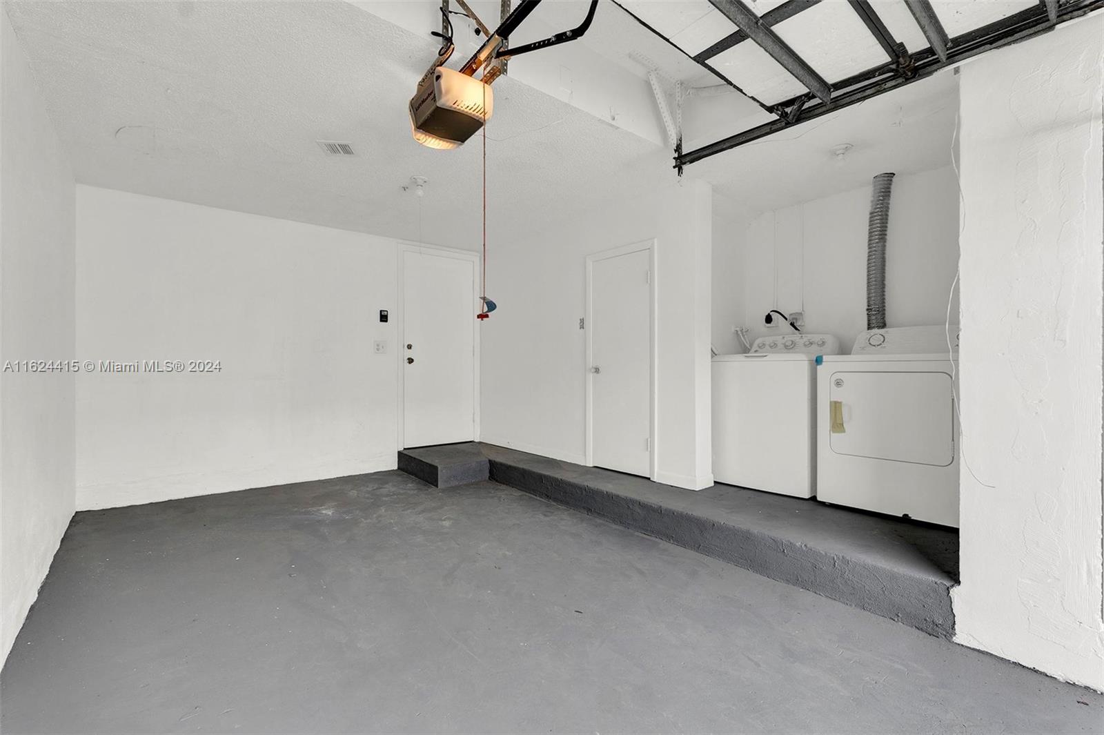 205 Riviera Cir # 6 Unit: 40-6
