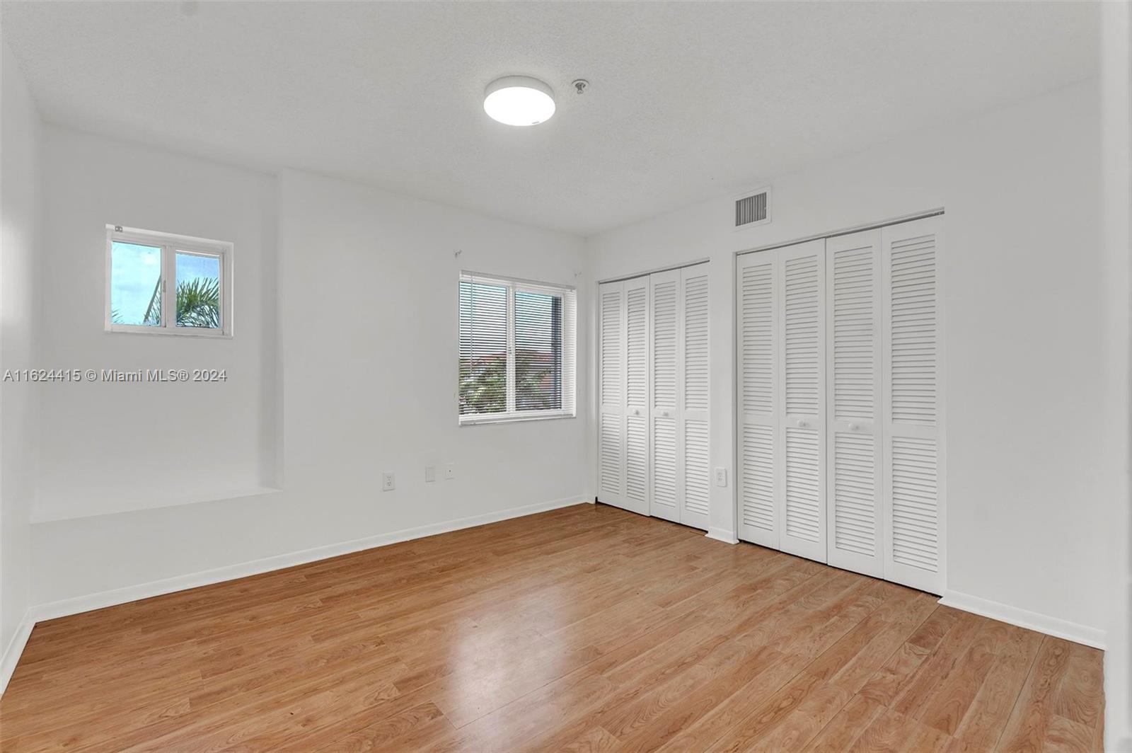 205 Riviera Cir # 6 Unit: 40-6