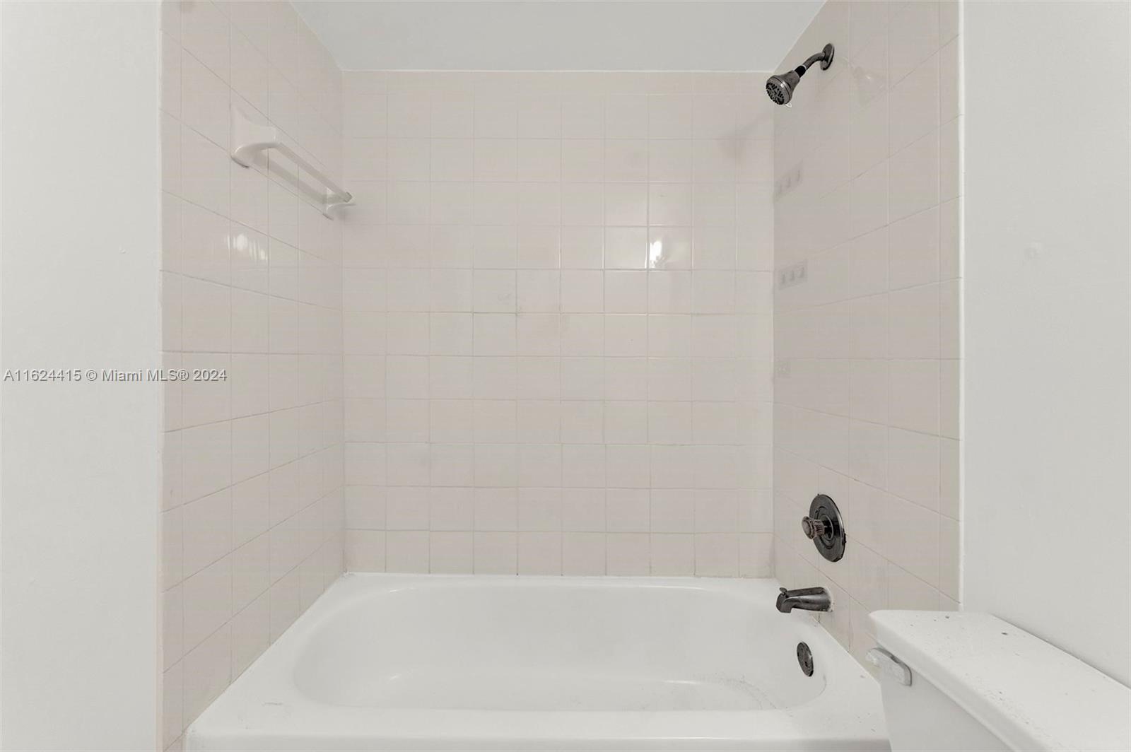 205 Riviera Cir # 6 Unit: 40-6