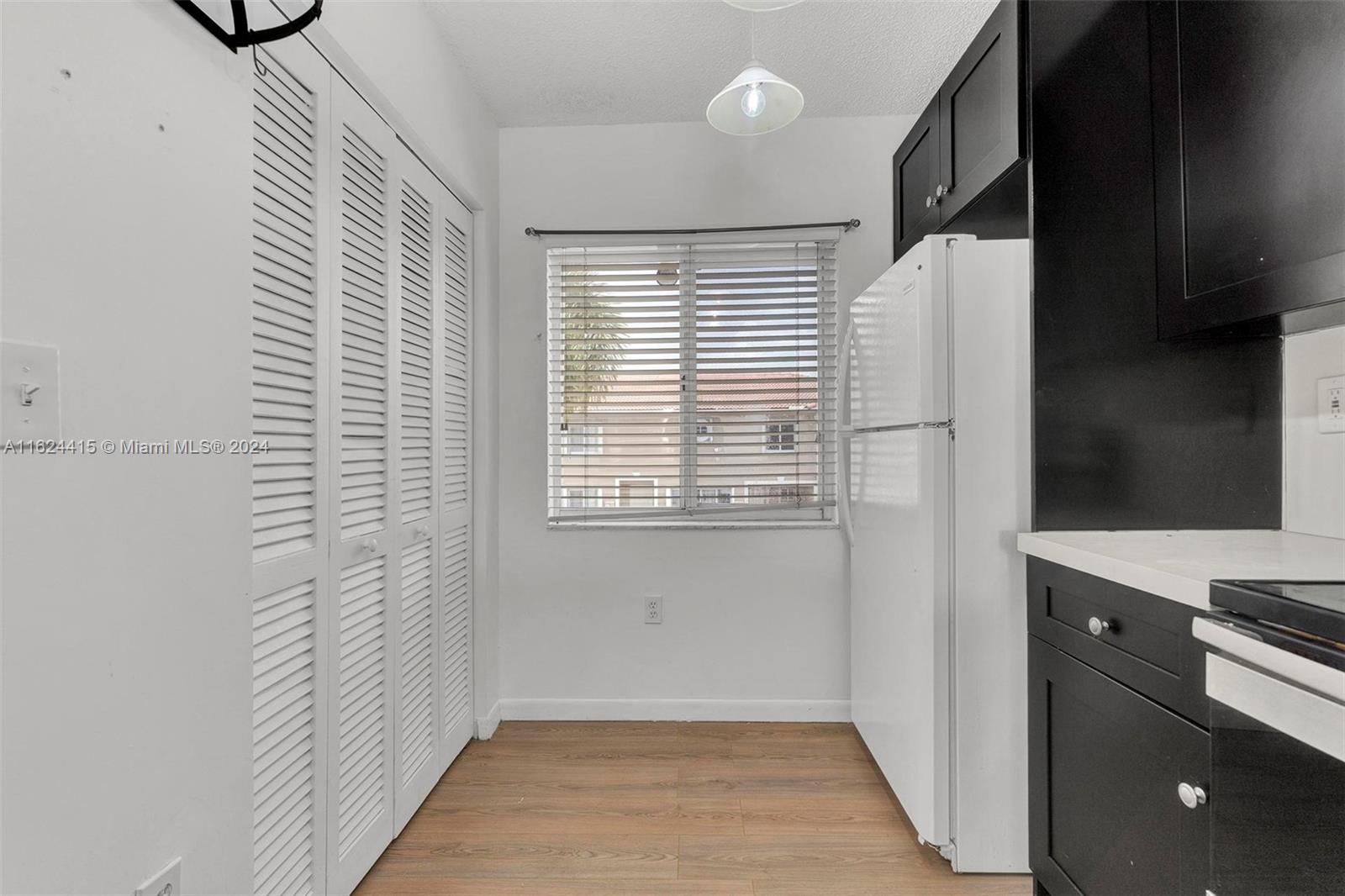 205 Riviera Cir # 6 Unit: 40-6