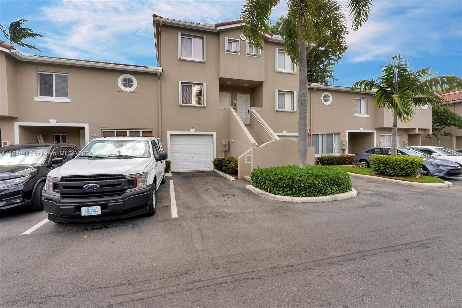 205 Riviera Cir # 6 Unit: 40-6