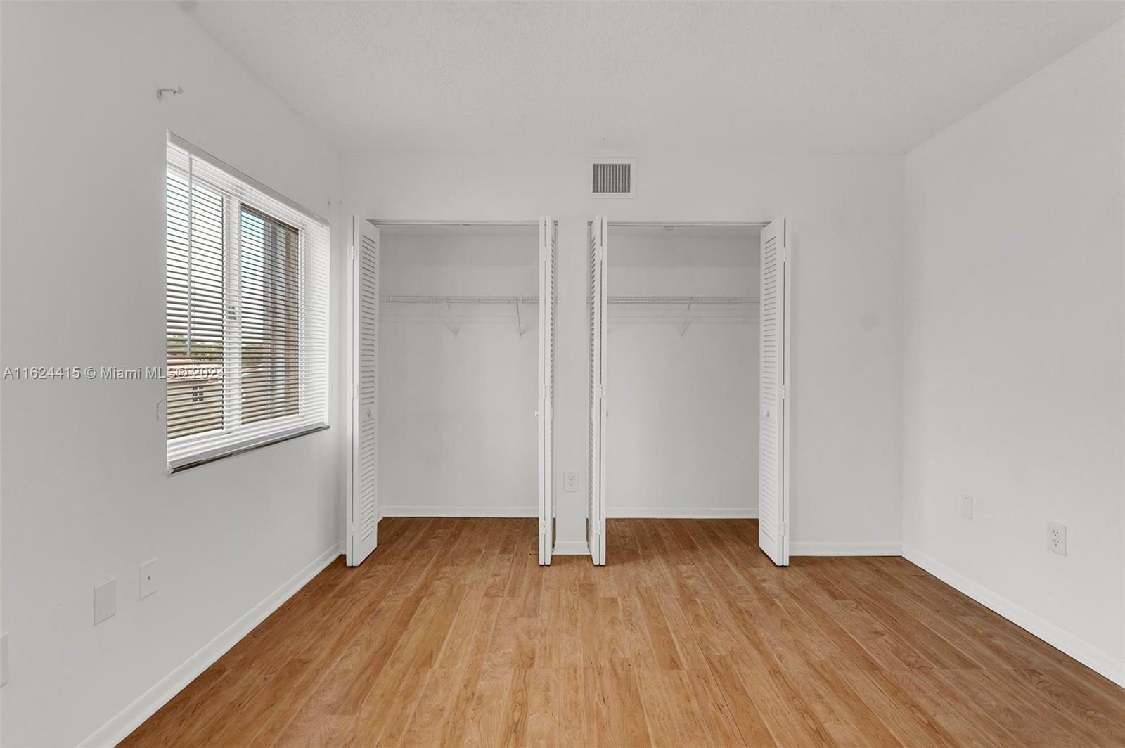 205 Riviera Cir # 6 Unit: 40-6