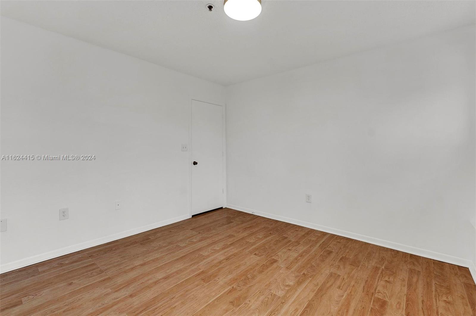 205 Riviera Cir # 6 Unit: 40-6