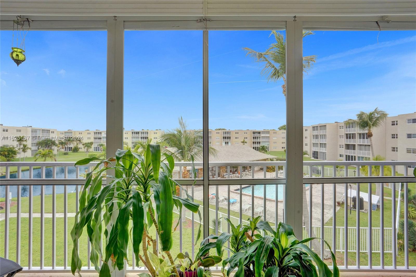 202 SE 10th Street # 302