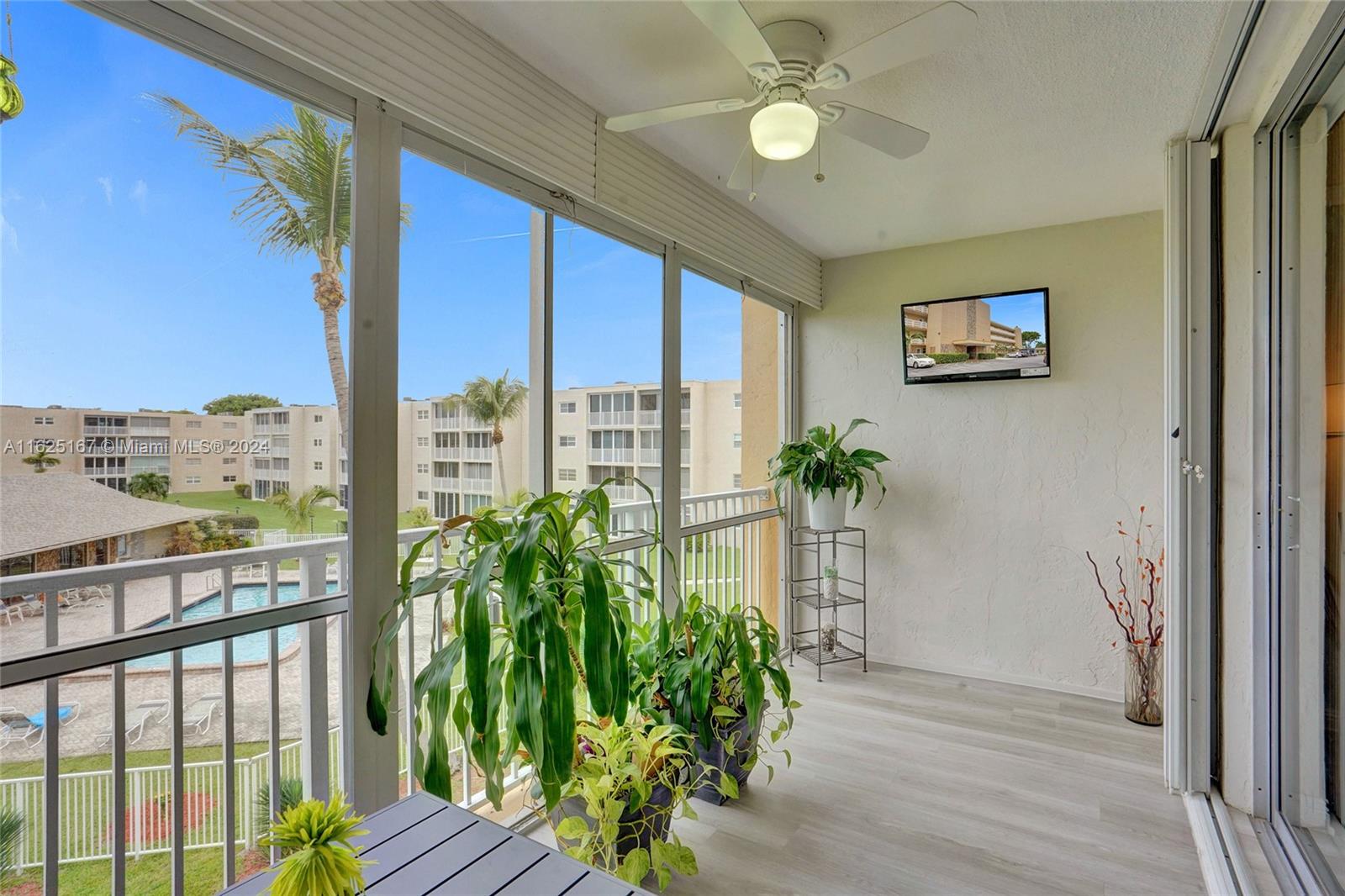 202 SE 10th Street # 302