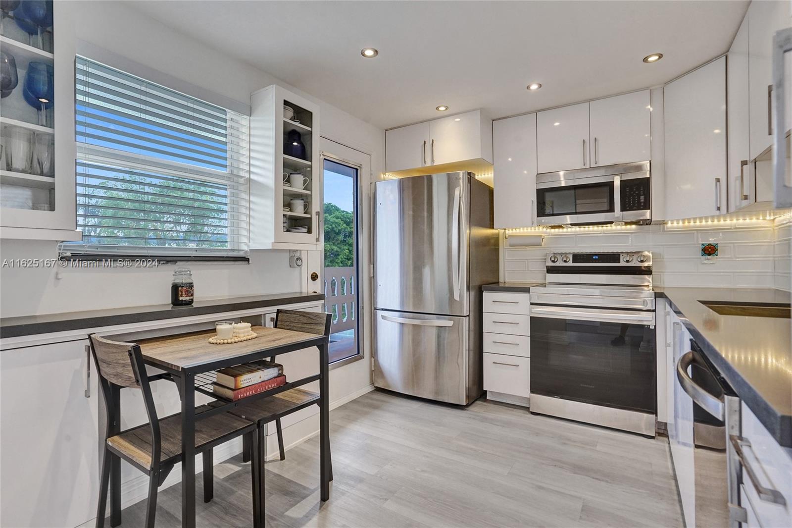 202 SE 10th Street # 302