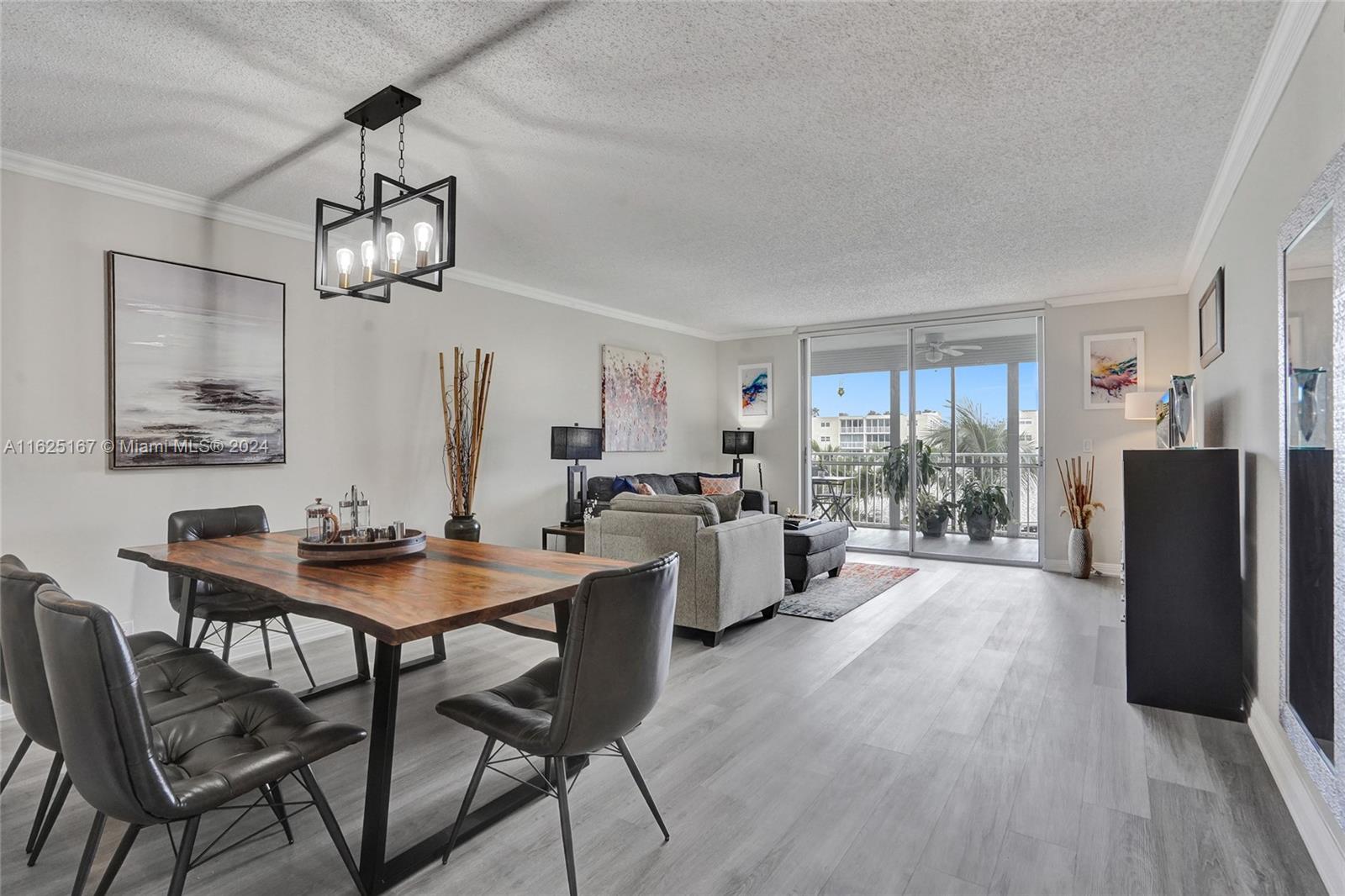 202 SE 10th Street # 302