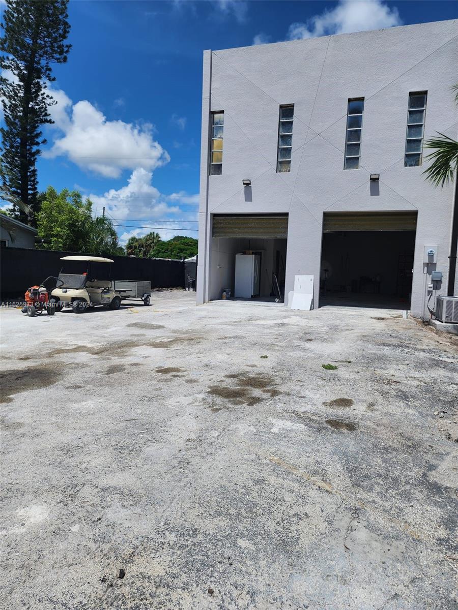 810 SW 14th St