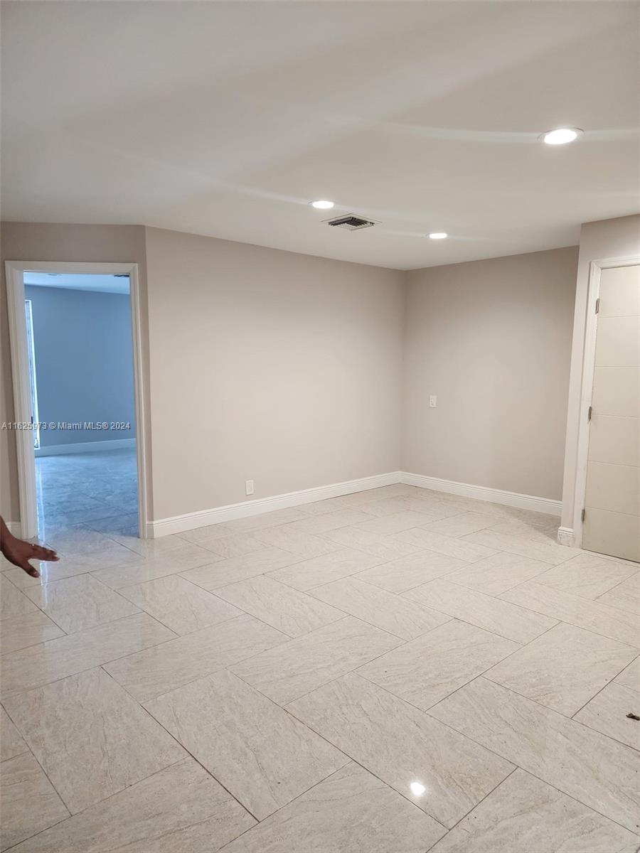 810 SW 14th St