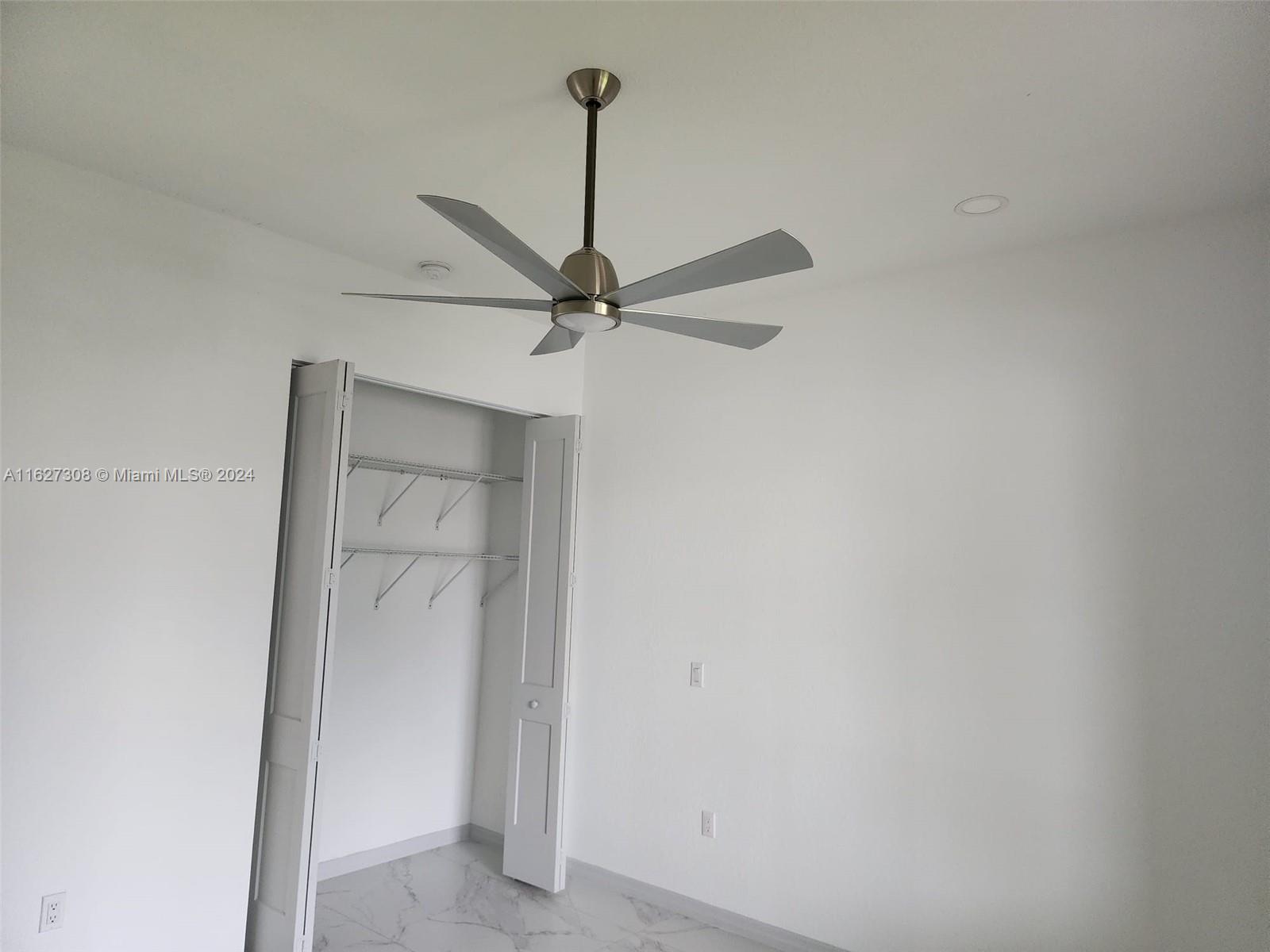 218 SW 1st Ave # 0