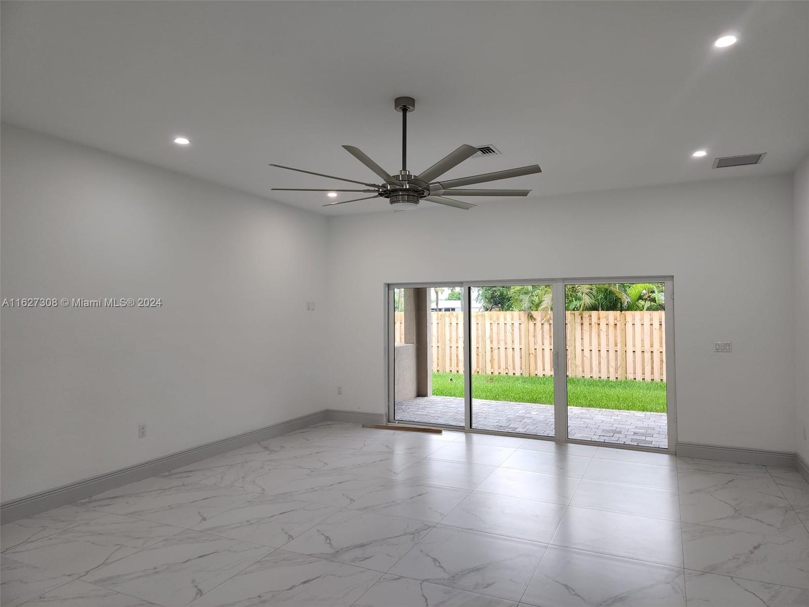 218 SW 1st Ave # 0