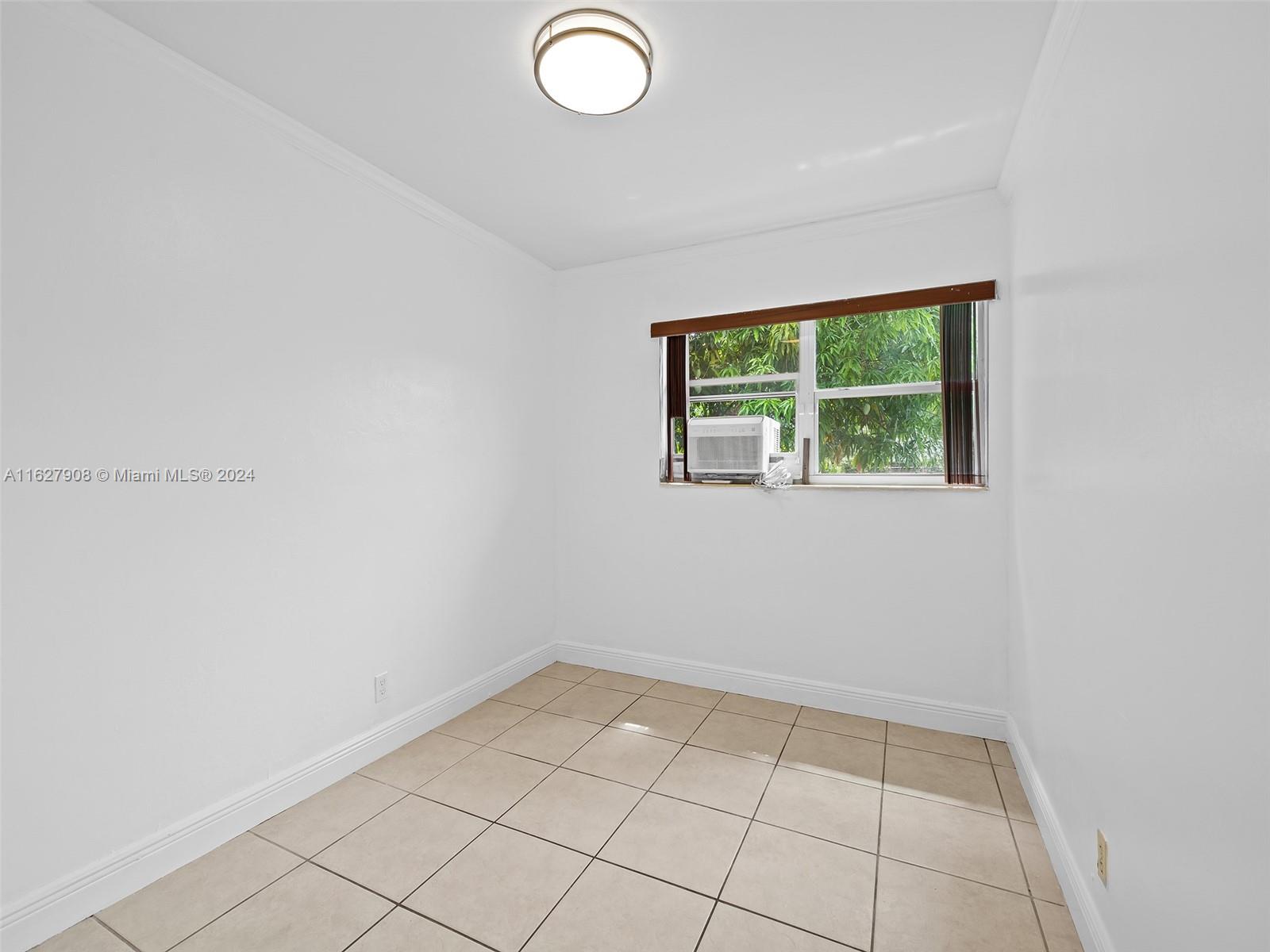 920 SW 50th Ave