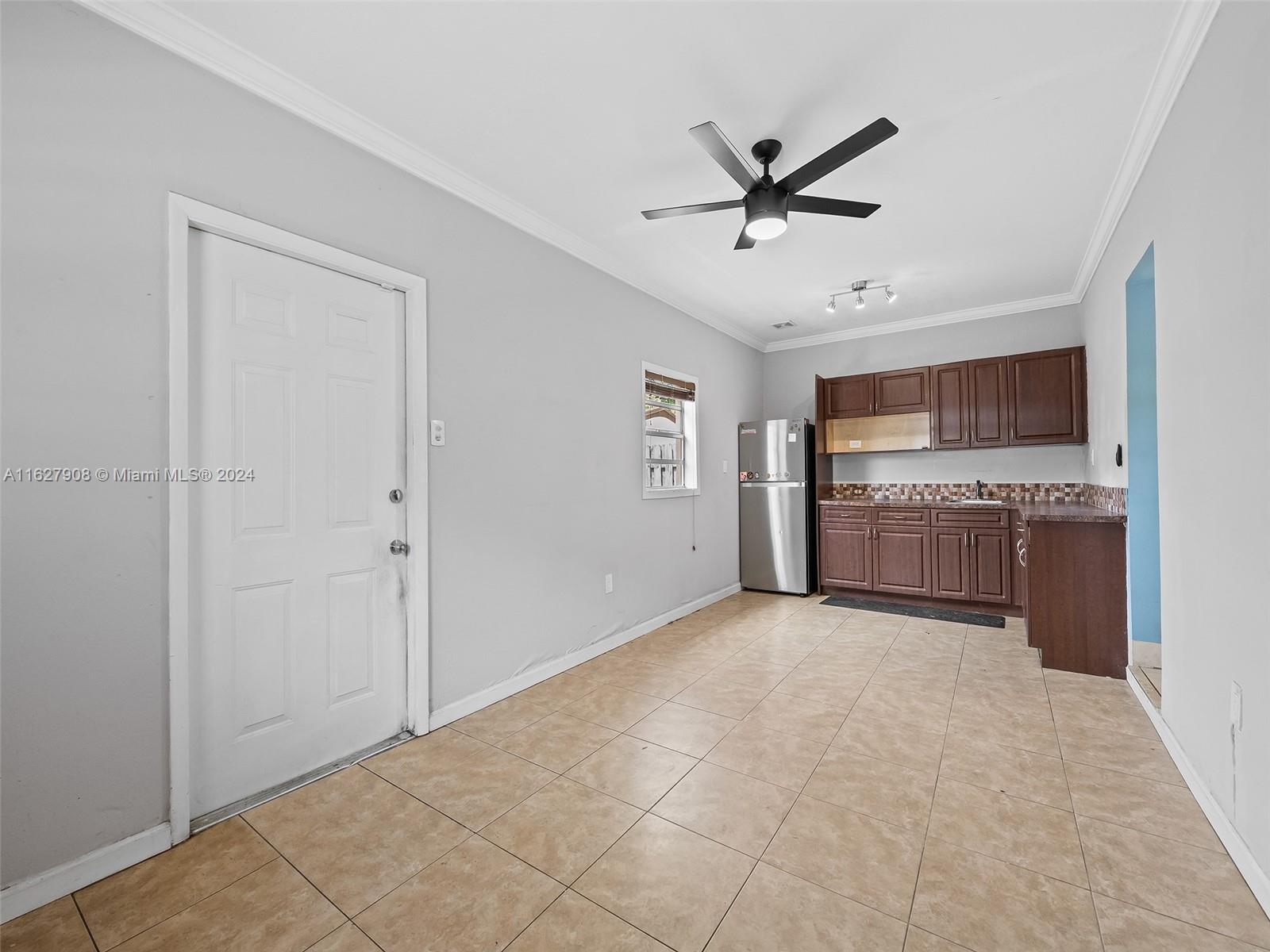 920 SW 50th Ave