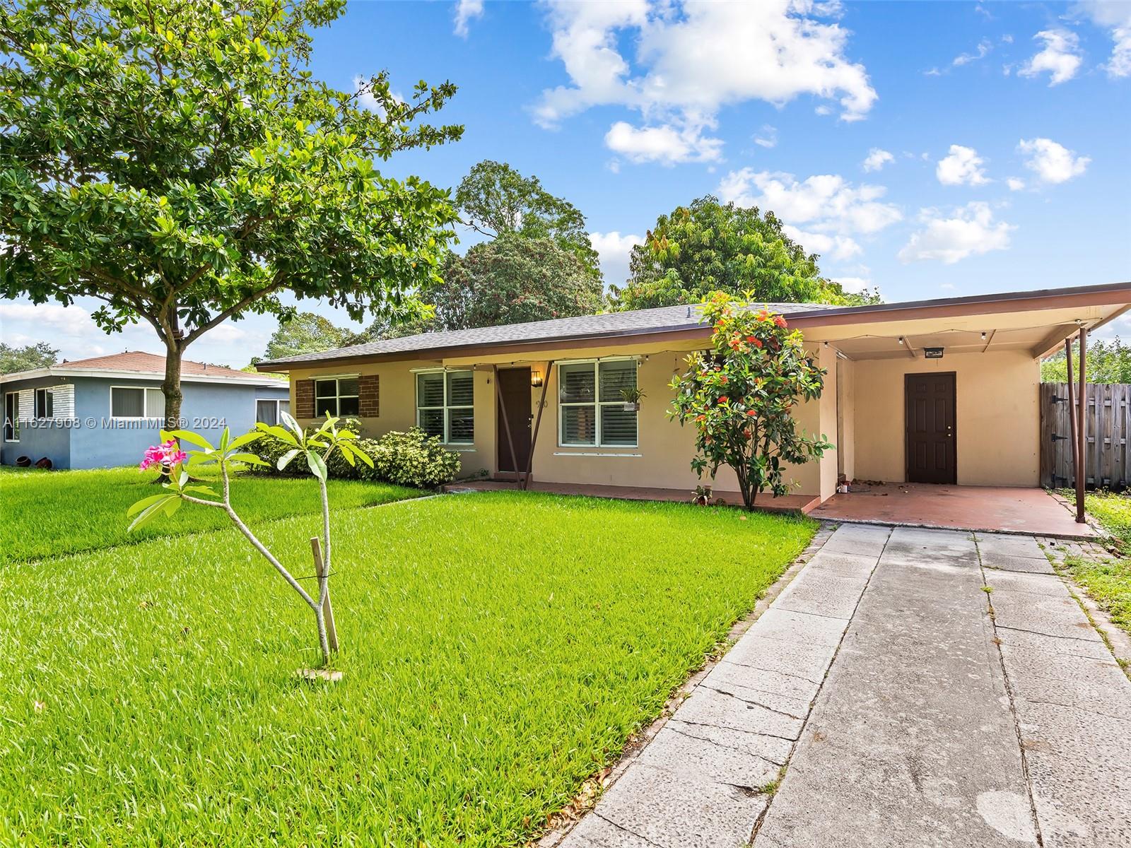 920 SW 50th Ave