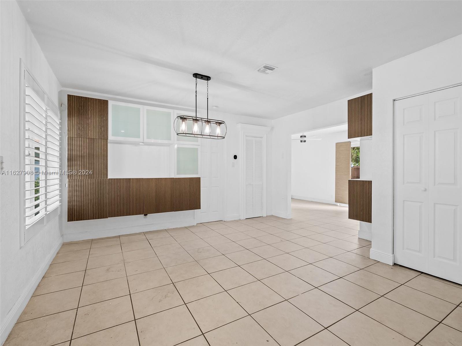 920 SW 50th Ave