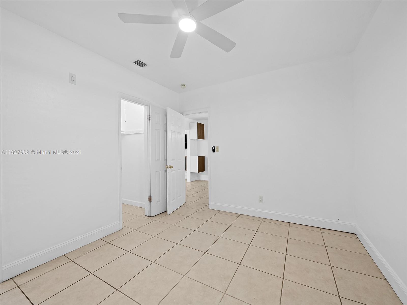 920 SW 50th Ave