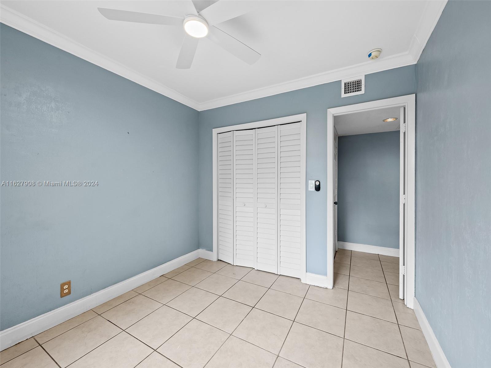 920 SW 50th Ave