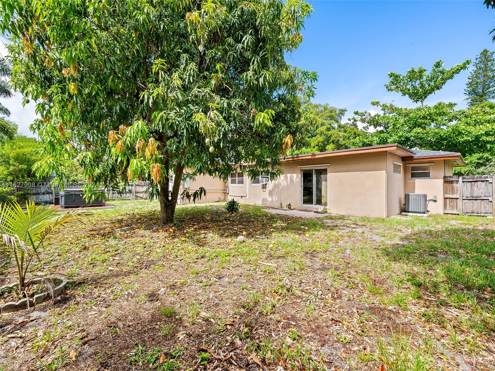 920 SW 50th Ave