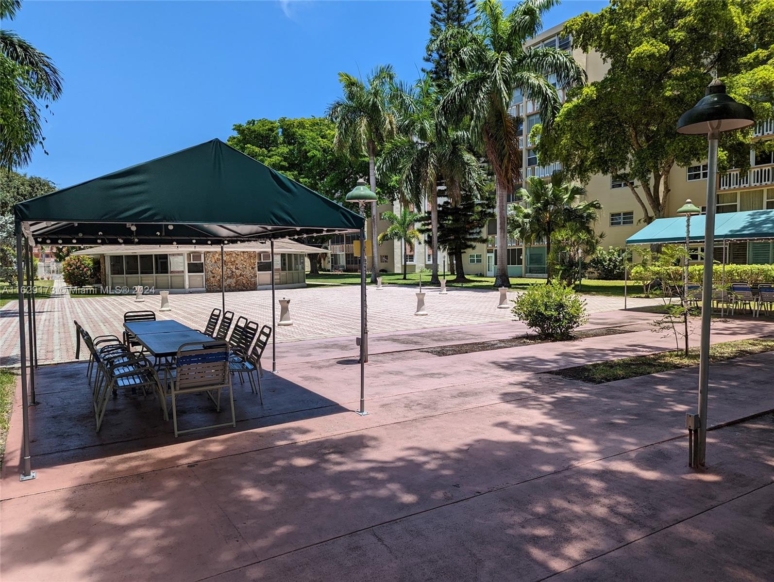 900 NE 12th Ave # 305