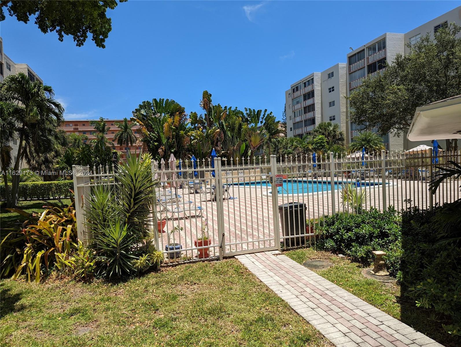 900 NE 12th Ave # 305