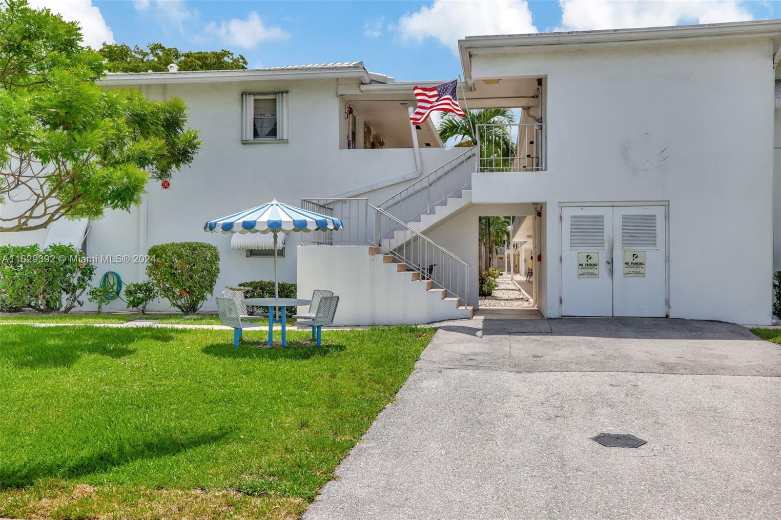 2525 W Golf Blvd # 223