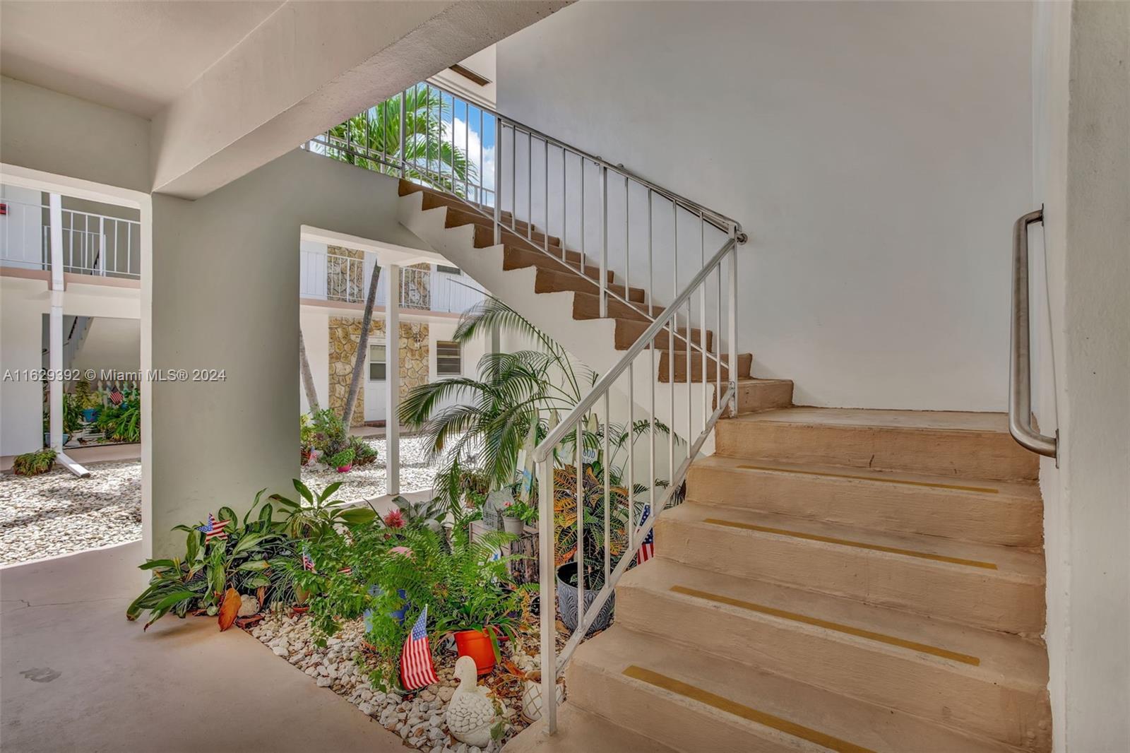 2525 W Golf Blvd # 223