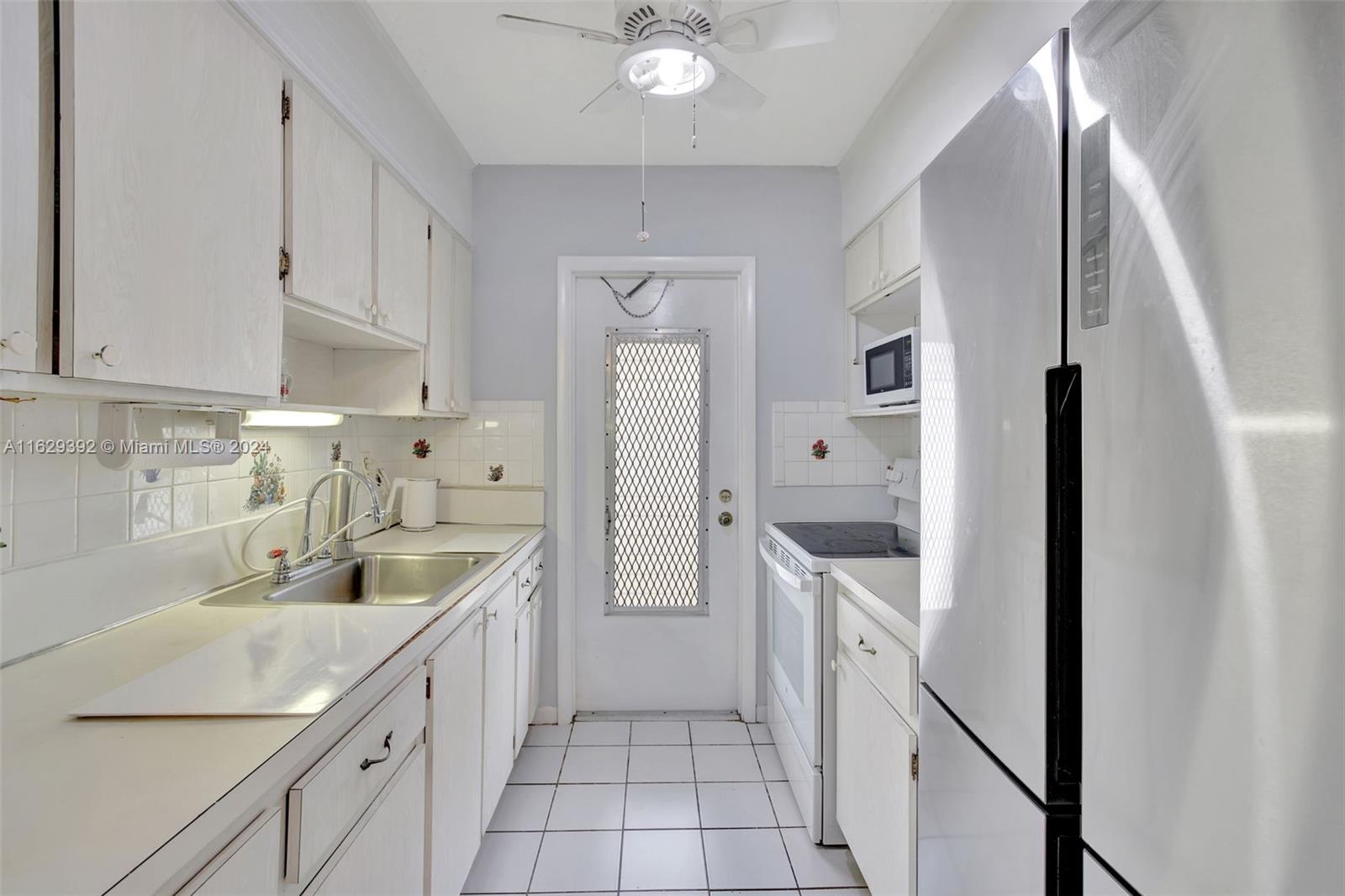 2525 W Golf Blvd # 223