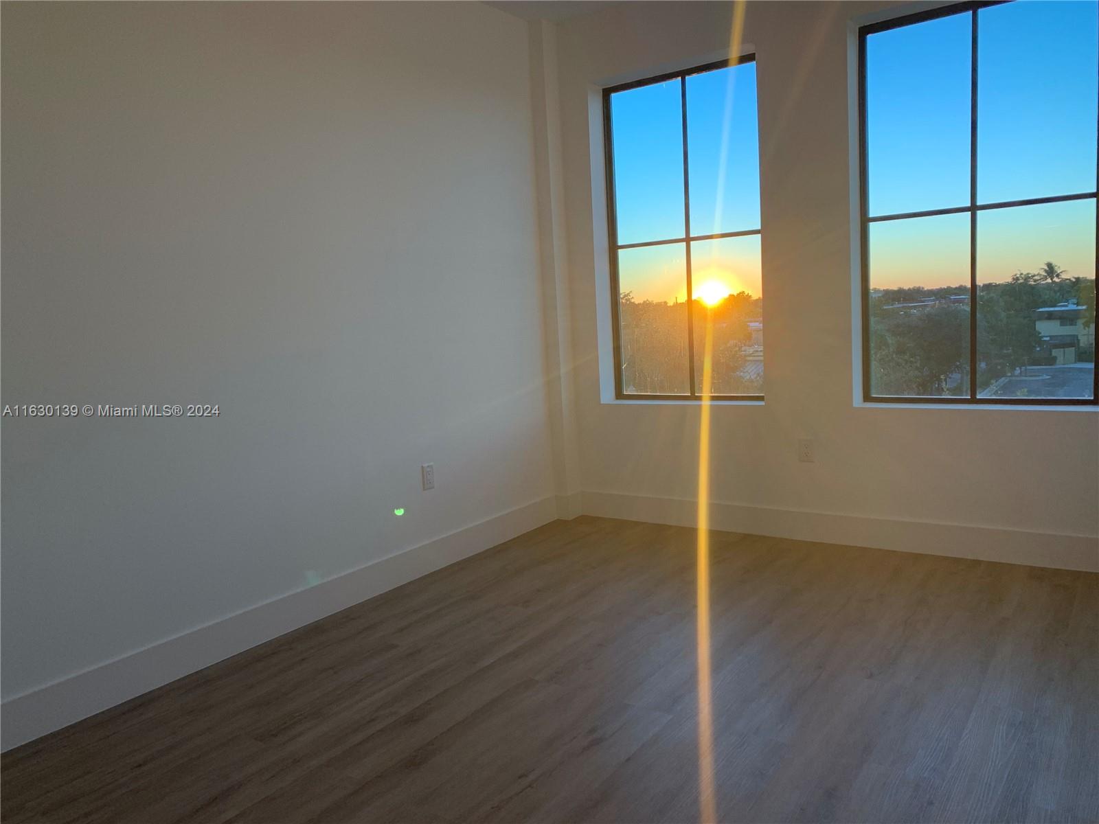 4100 Davie Rd Unit: 300