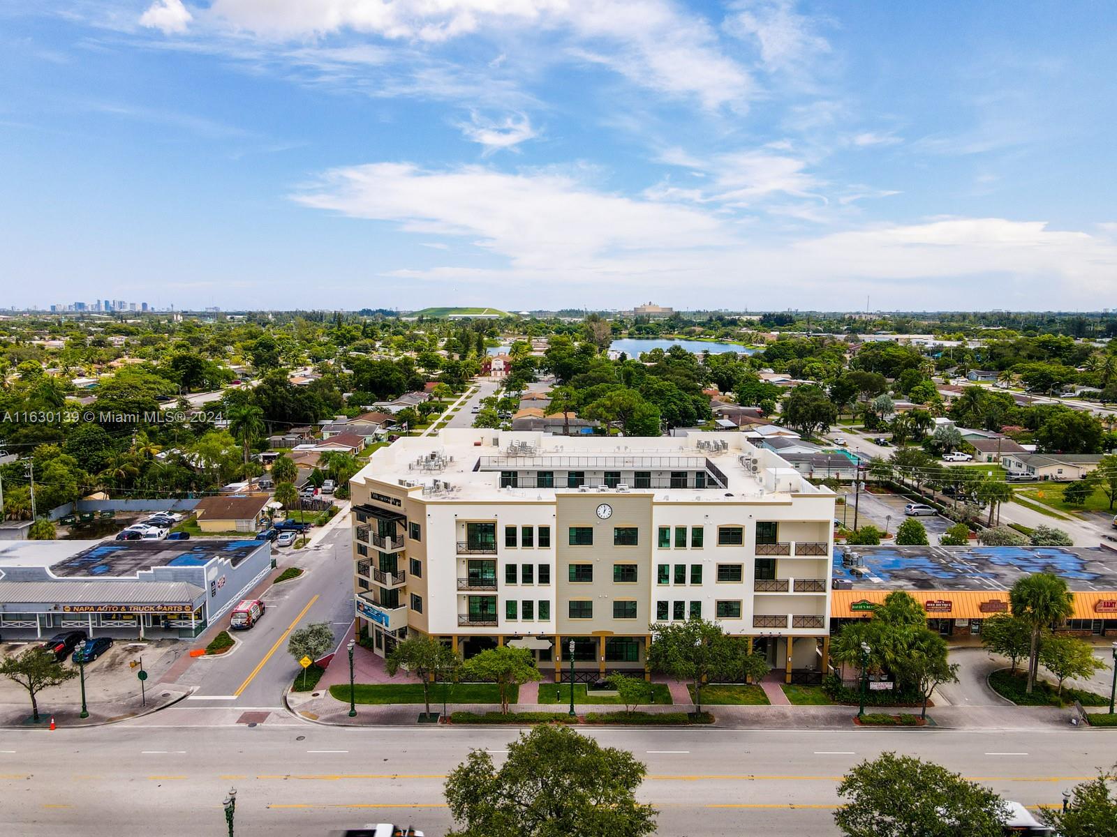 4100 Davie Rd Unit: 300
